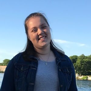 Meet your Posher, Anne-marie